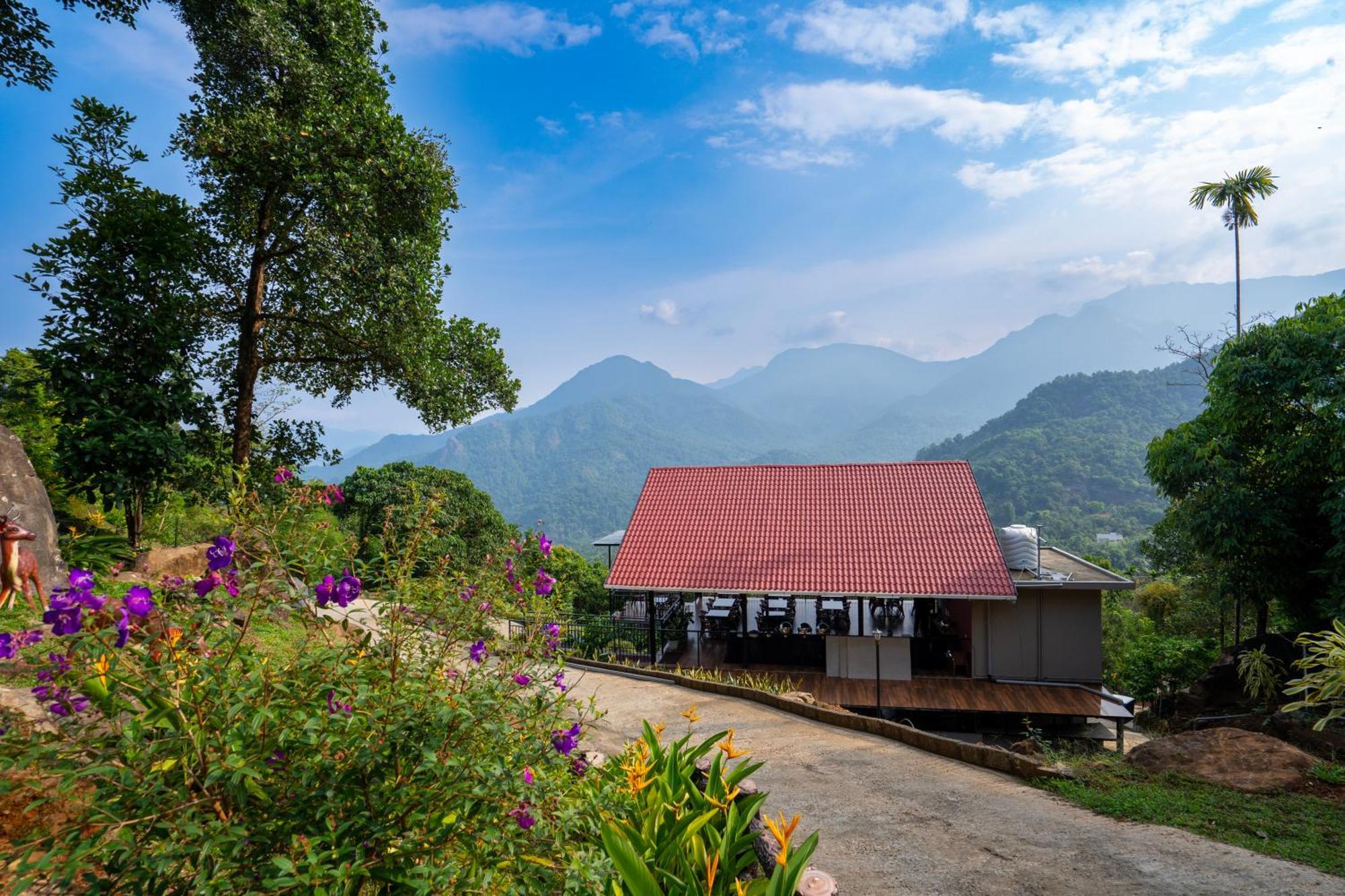 Karimb Resorts Vallikavungal Exterior foto